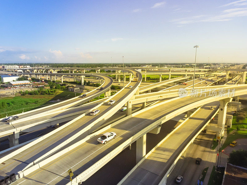 俯视图五层堆叠立交高速公路休斯顿，得克萨斯州，美国