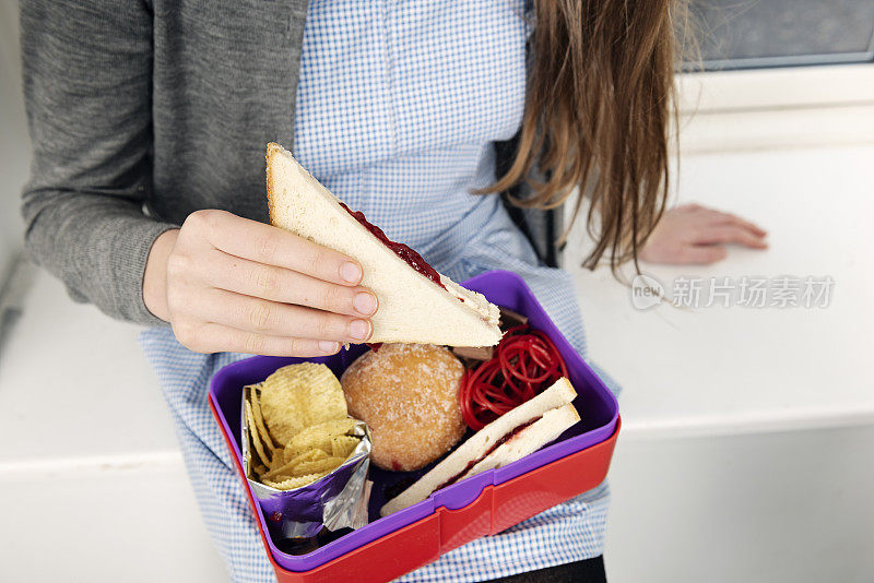 糟糕的学校午餐盒，糟糕的饮食观念。