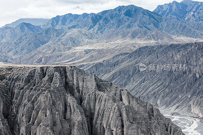 中国新疆独山子大峡谷