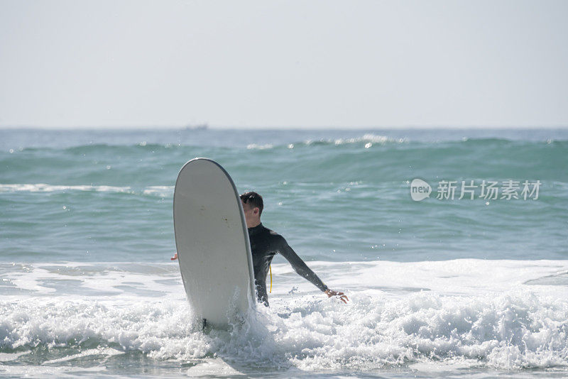 摩洛哥冲浪者