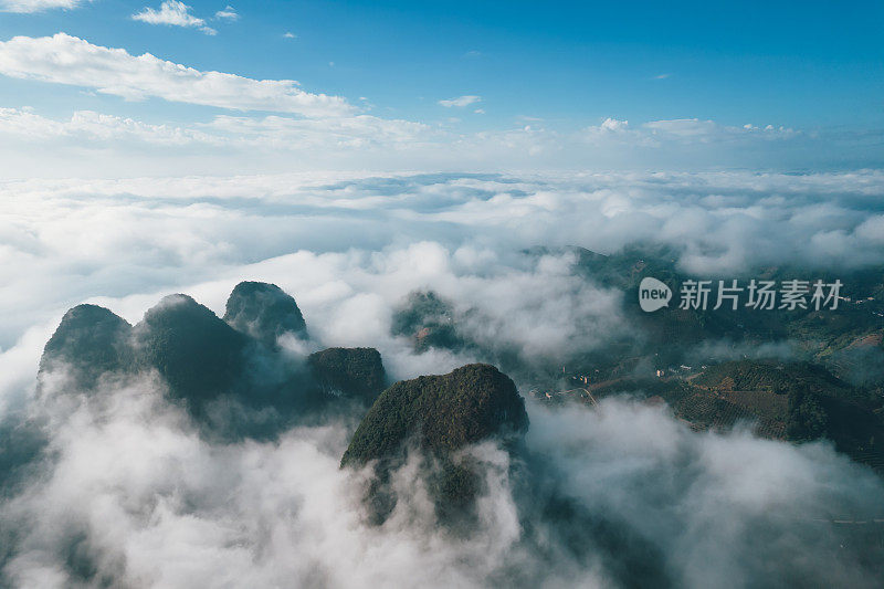 桂林阳朔县雾天大景观鸟瞰图