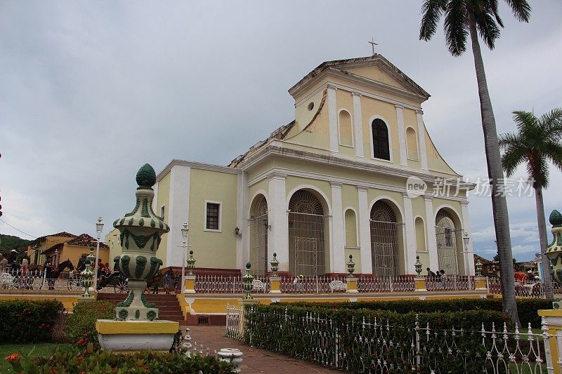古巴-特立尼达-大广场和圣三位一体教堂