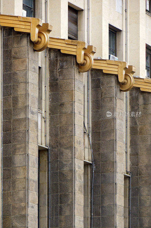 布加勒斯特旧议会大楼的柱子细节