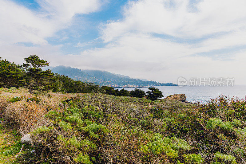 加州洛博斯角州立自然保护区风景优美的岩石海岸线