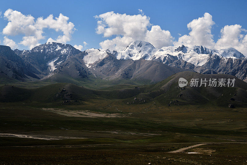 卡拉赛河在山区的河床