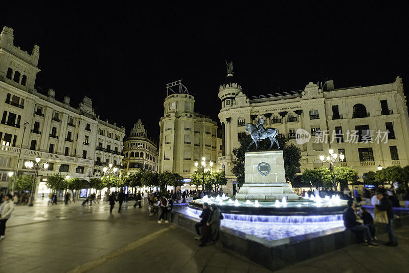 美丽的城市广场之一，西班牙安达卢西亚的科尔多瓦的广场。