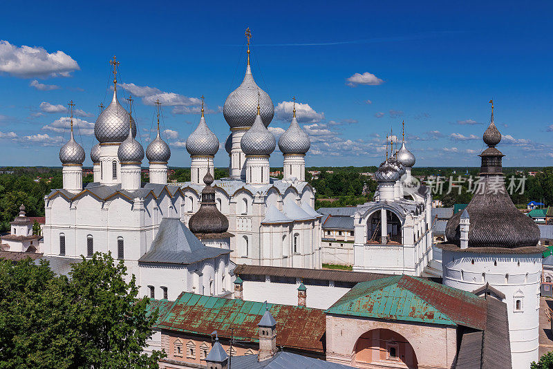 金环俄罗斯罗斯托夫圣母升天大教堂的景色。
