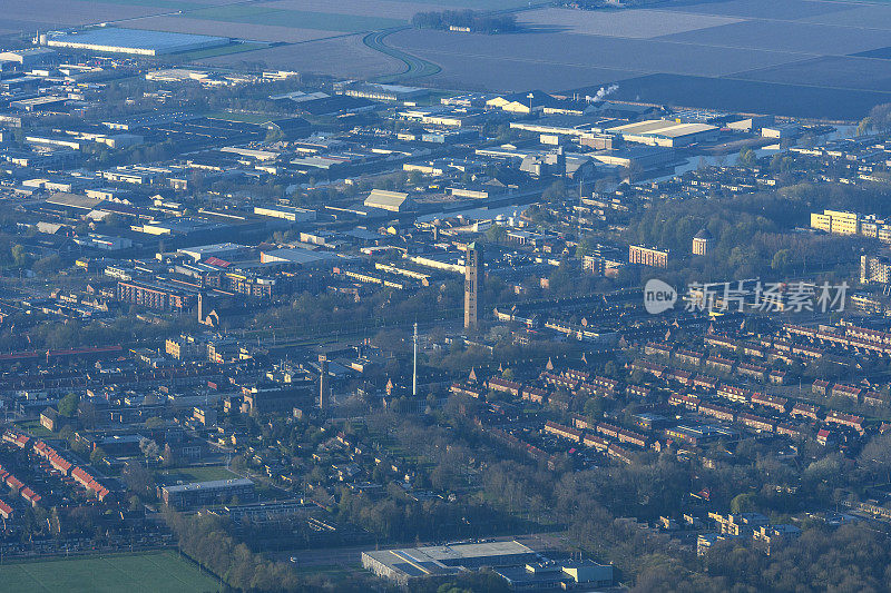 鸟瞰图的Emmeloord在Noordoostpolder，荷兰