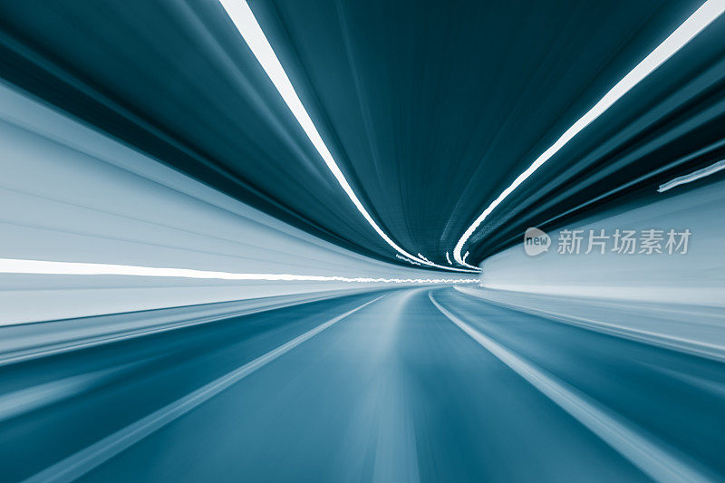 隧道速度的蓝色运动灯