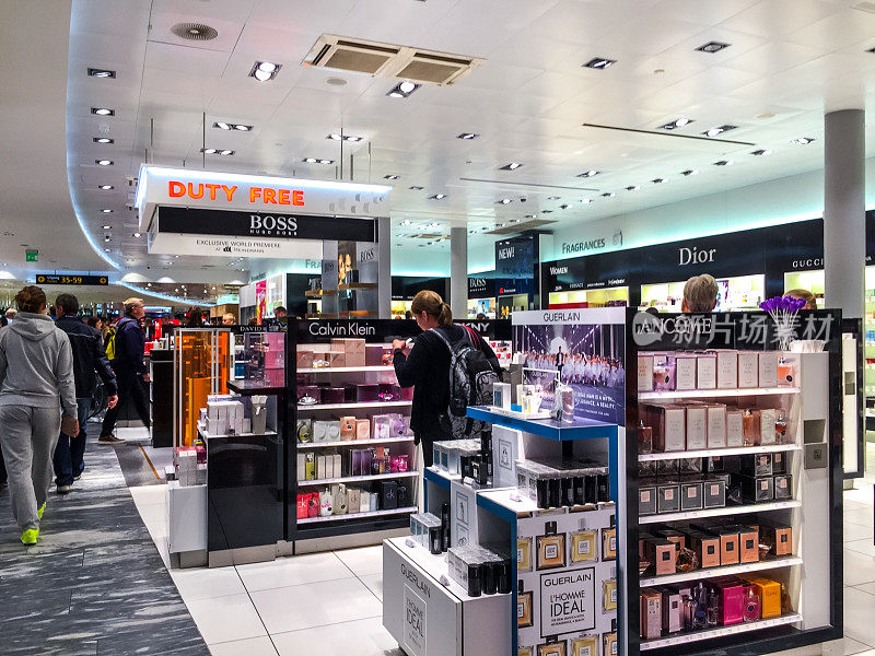 挪威奥斯陆机场免税店的化妆品