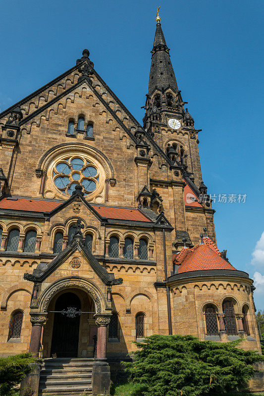 位于德累斯顿的加尼松教堂(Garnisonkirche)看起来像一座中世纪童话般的城堡