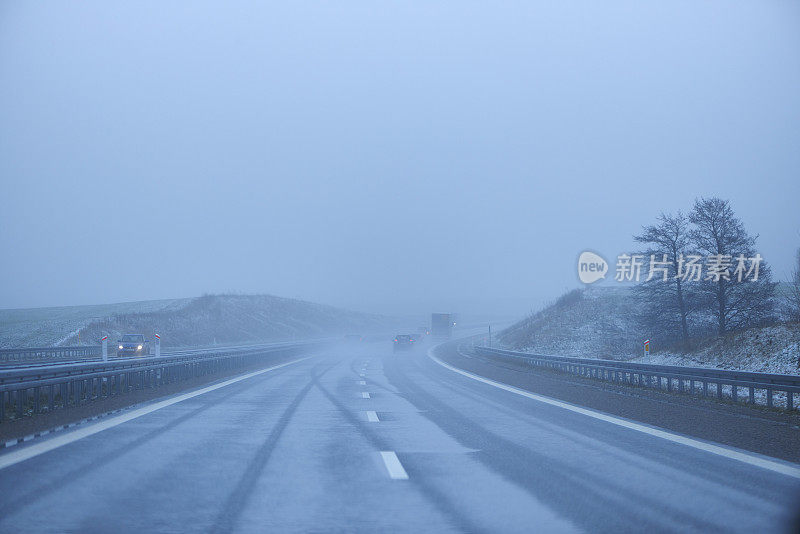 丹麦高速公路上的驾驶状况很差