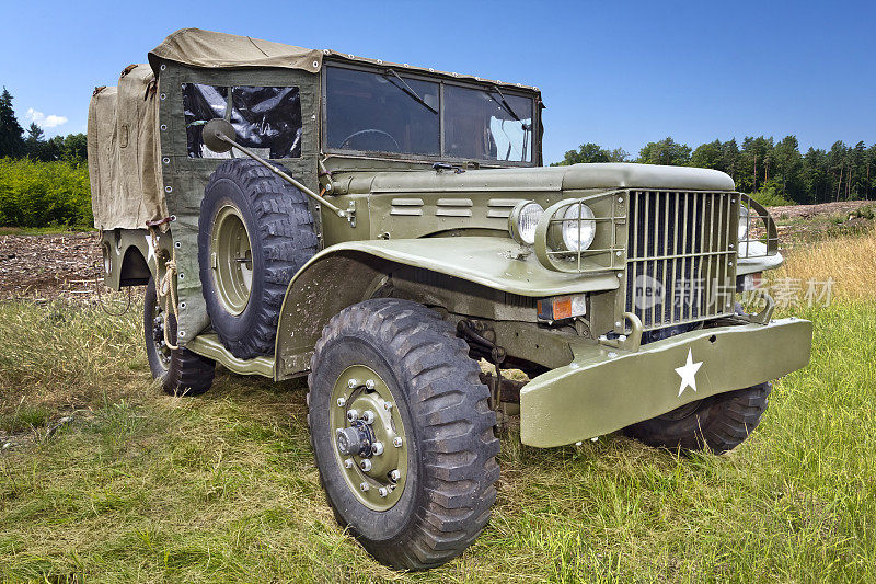 旧的二战美国军用卡车