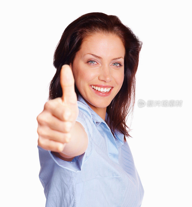 成功――幸福的女人，竖起大拇指，孤立于白人之上