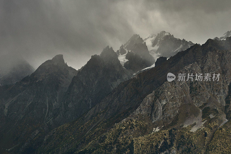 高加索山脉在斯瓦内蒂