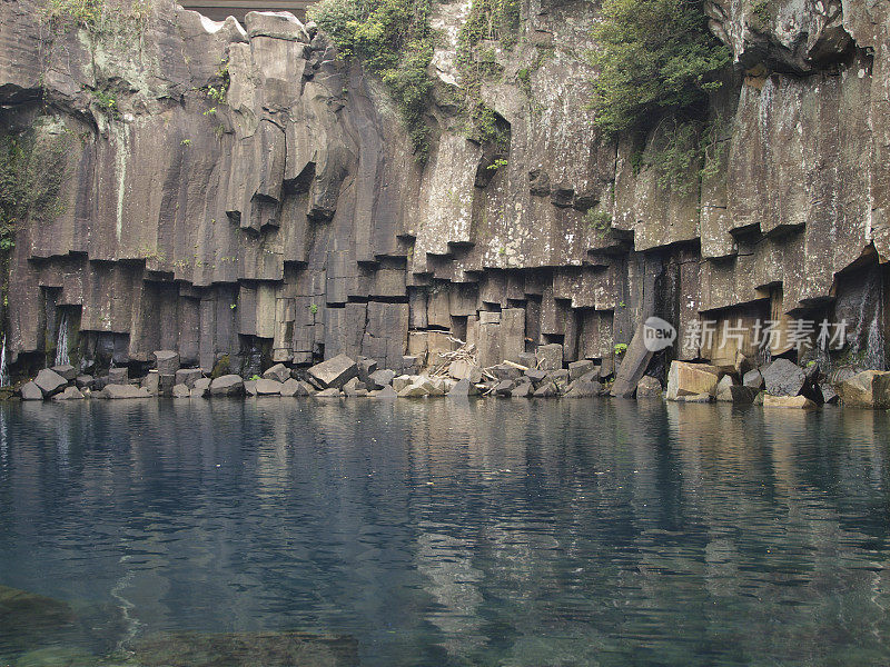 韩国济州岛的悬崖，复制空间