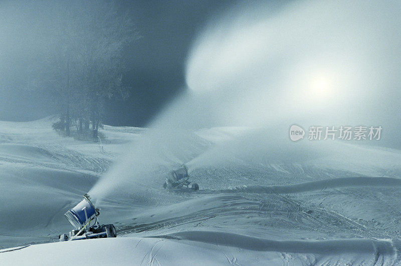 晚上造雪