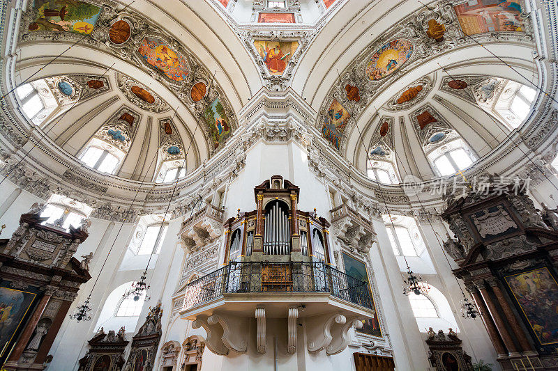 奥地利萨尔茨堡大教堂内部