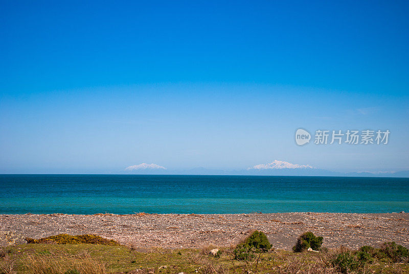 库克海峡对岸