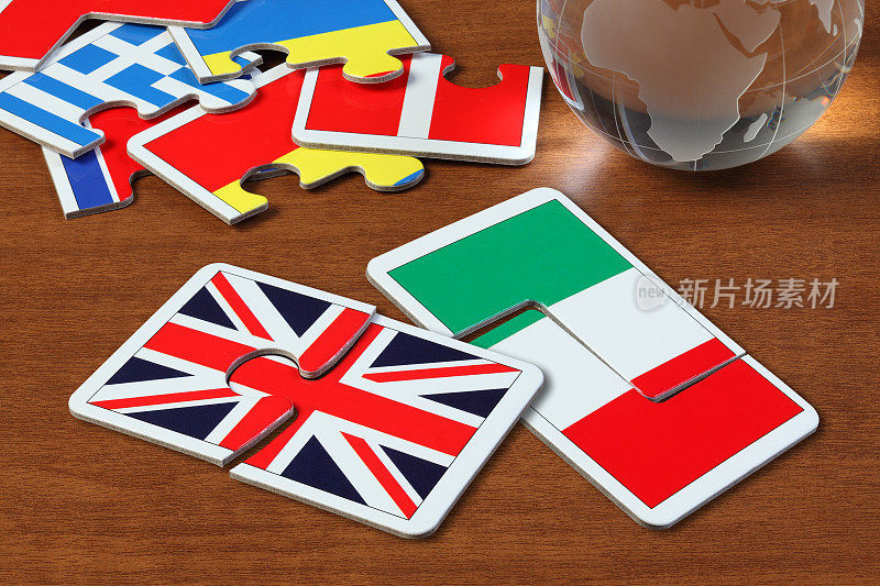 英国和意大利国旗拼图