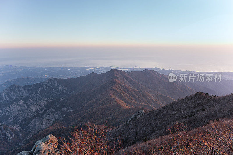 雪山国家公园的黎明