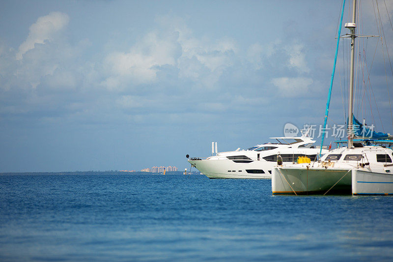 佛罗里达州迈阿密的船和双体船