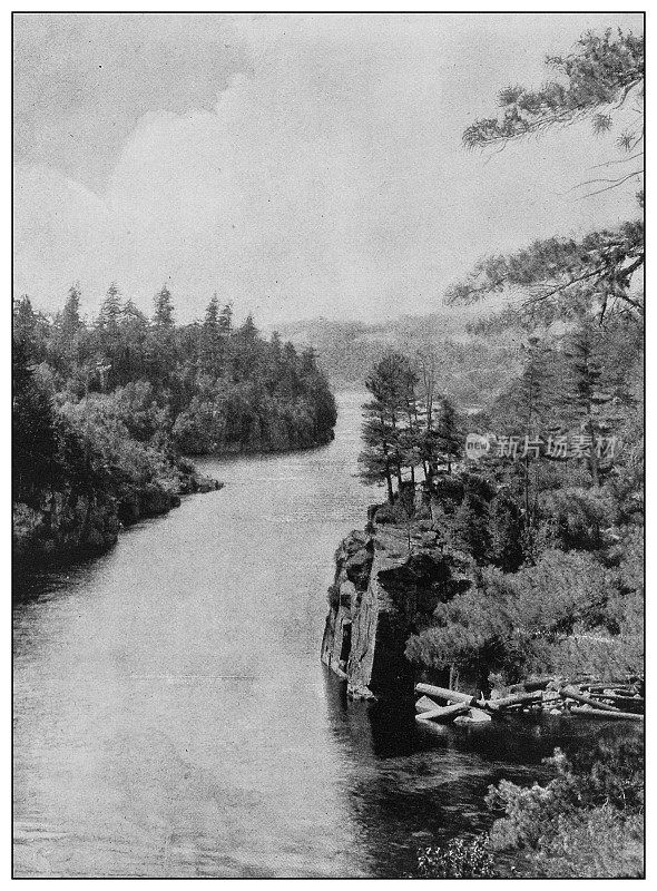 美国古老的黑白照片:浪漫的悬崖，圣克罗伊山谷