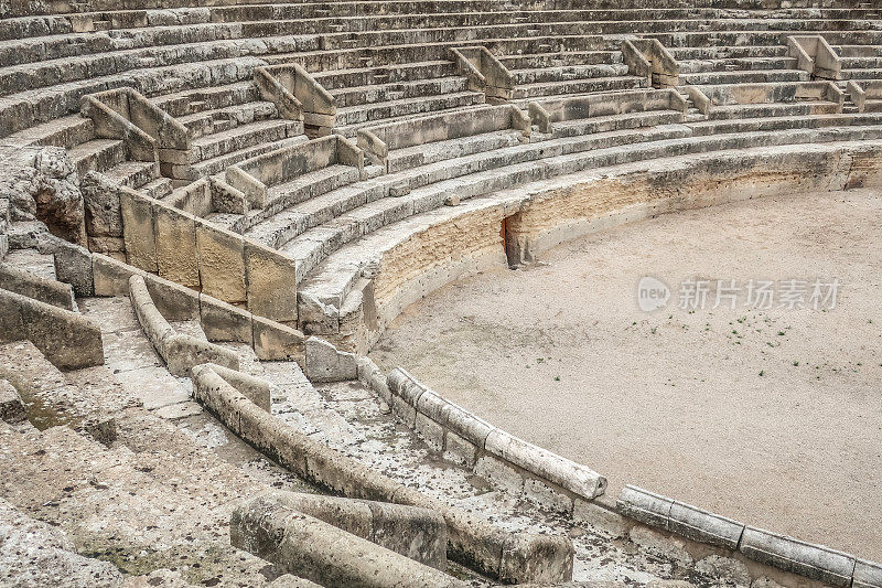 莱切历史中心的细节，罗马圆形剧场，普利亚，意大利