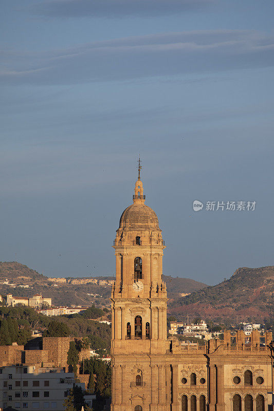 马拉加大教堂。Málaga大教堂是位于西班牙南部安达卢西亚Málaga市的一座罗马天主教堂