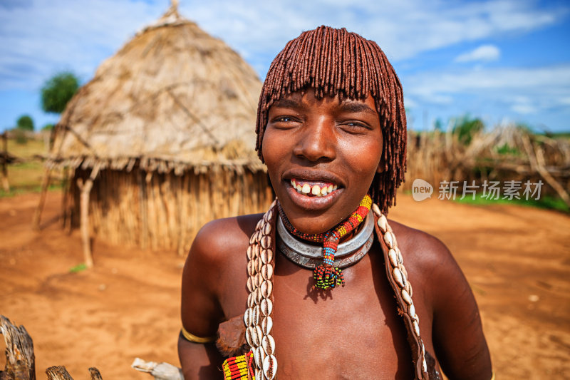 来自非洲埃塞俄比亚Hamer部落的妇女肖像