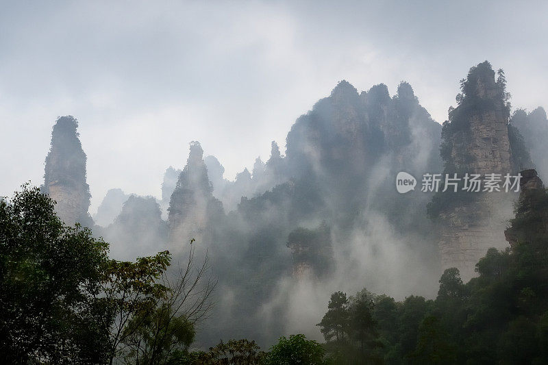 雨中的奇峰015