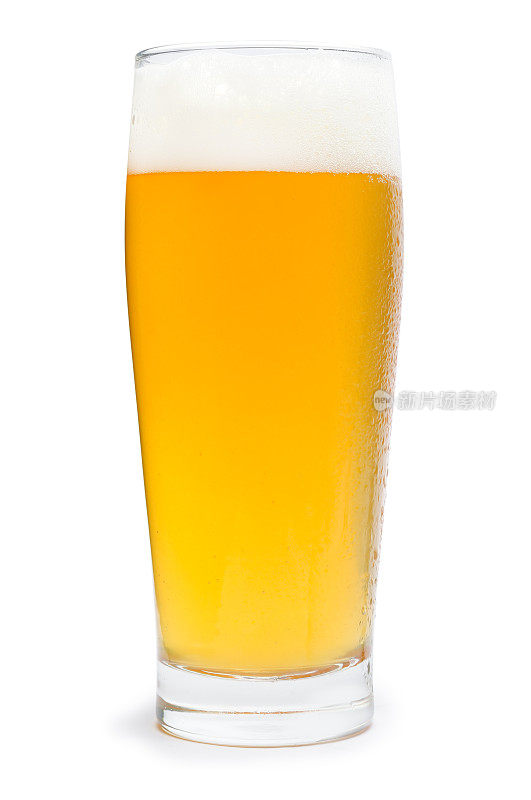 盛满金色泡沫啤酒的玻璃杯