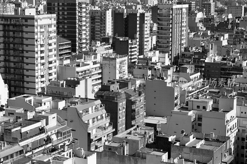 布宜诺斯艾利斯的高楼是单色的