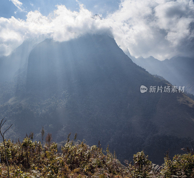 越南北部萨帕附近的山区景观