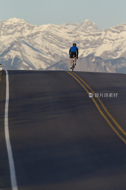 岩石山路自行车骑行