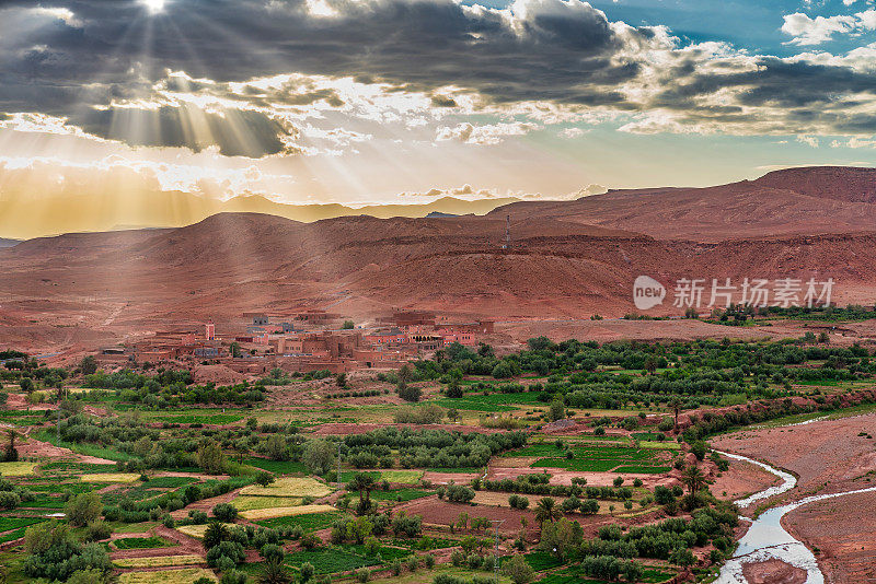 摩洛哥沙漠绿洲的阳光