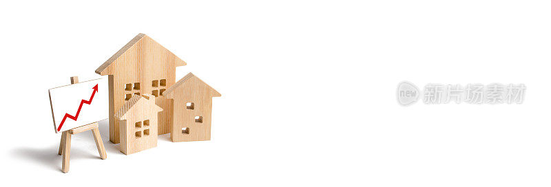 木头房子竖着红色箭头。不断增长的住房和房地产需求。城市的发展和人口。的投资。房价或租金上涨的概念。横幅