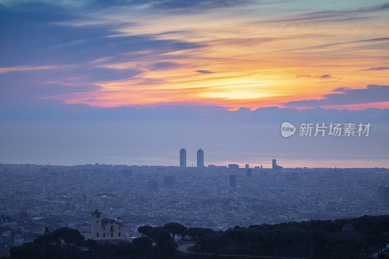 巴塞罗那的Collserola山日出