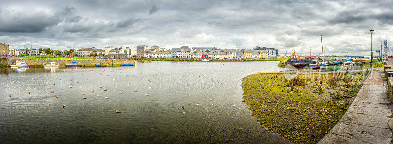 爱尔兰戈尔韦海港的全景