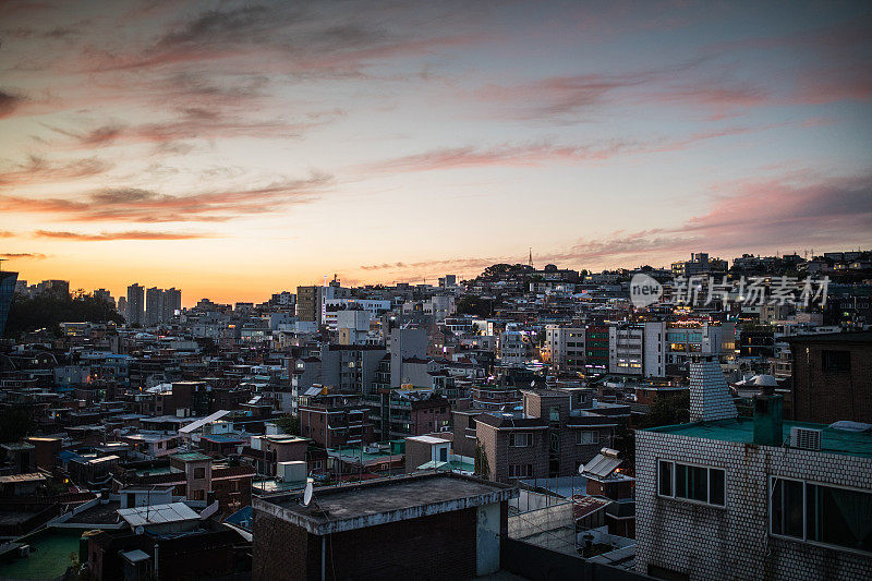 美丽的夜景老城