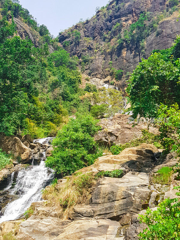 斯里兰卡的拉瓦纳瀑布
