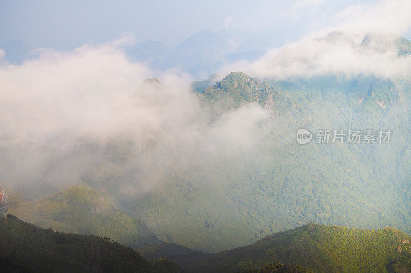 美丽的风景金山宝唐图塔和中国神u来和观音在越南萨帕翻斯盘山