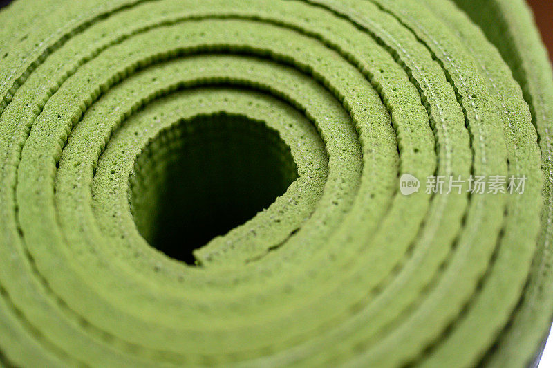 绿色螺旋瑜伽垫