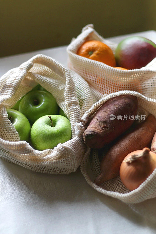 可持续性的水果和蔬菜袋