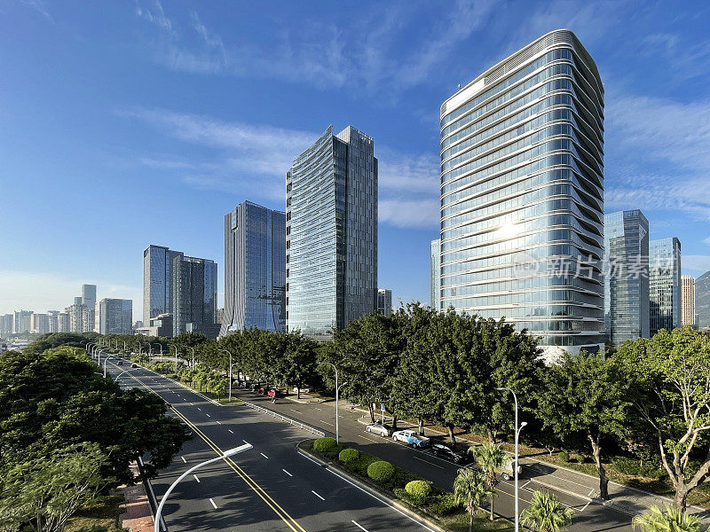 俯瞰现代城市金融区的建筑景观
