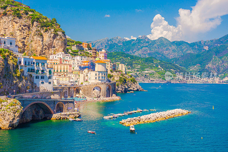 阿玛海岸。意大利。意大利文化。第勒尼安海。夏天