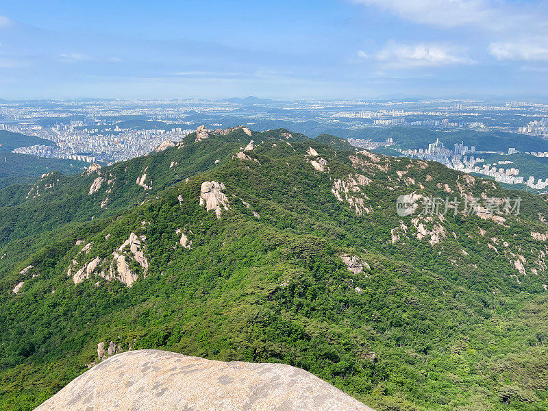 夏季首尔北汉山国立公园