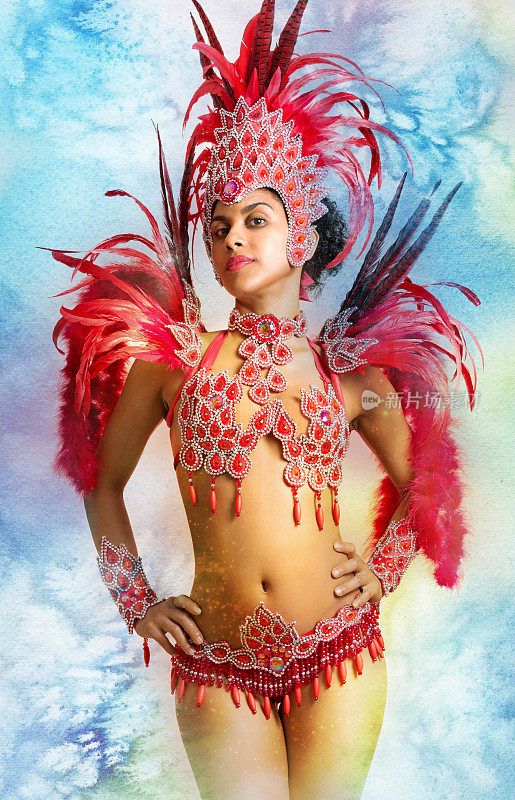 身着狂欢节服装的巴西桑巴舞舞者