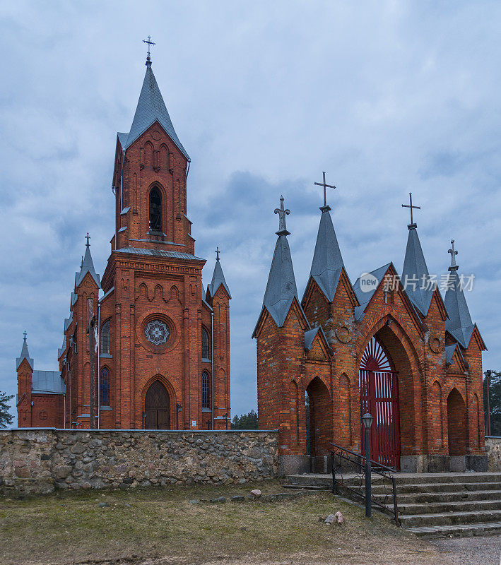 圣阿里亚克赛天主教大教堂，十九至二十世纪，在东欧白俄罗斯的伊夫亚涅茨城。