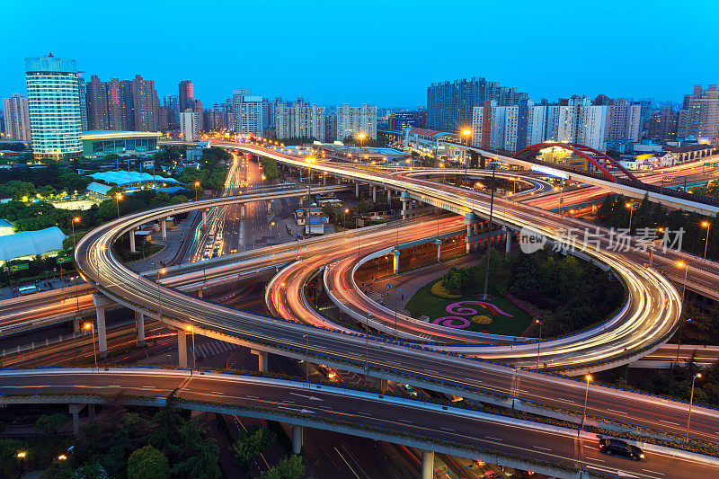中国上海，立交桥交通